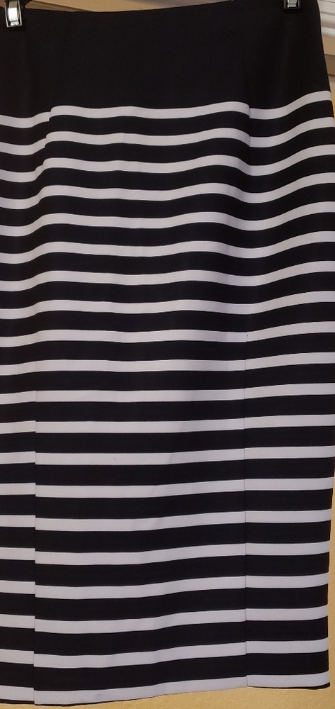 Fitted, midi, black & white striped H & M skirt